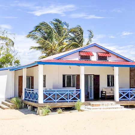 Villa A.Tia Morondava Ngoại thất bức ảnh